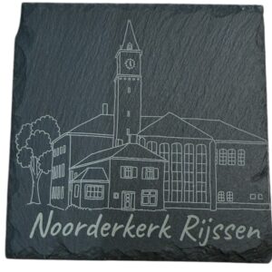 Gravure van Noorderkerk Rijssen op leisteen